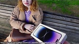 Trickster with an iphone box fucked a chick without a gandonlvysz