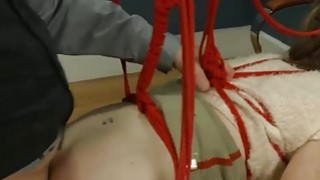 Untuk banyak tali dan seks penurut BDSM menarik