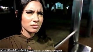 Ambar pradax kolumbijsk diev a akceptuje tvrd jebanie v menou za to, e nep jde domov autobusom.xticfq