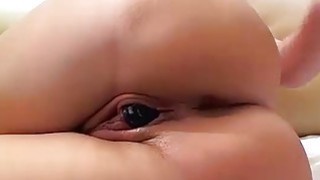 OMBFUN.com Payudara Besar Milf dengan Vibrator Orgasme di Kedua Lubang Tetes Krim